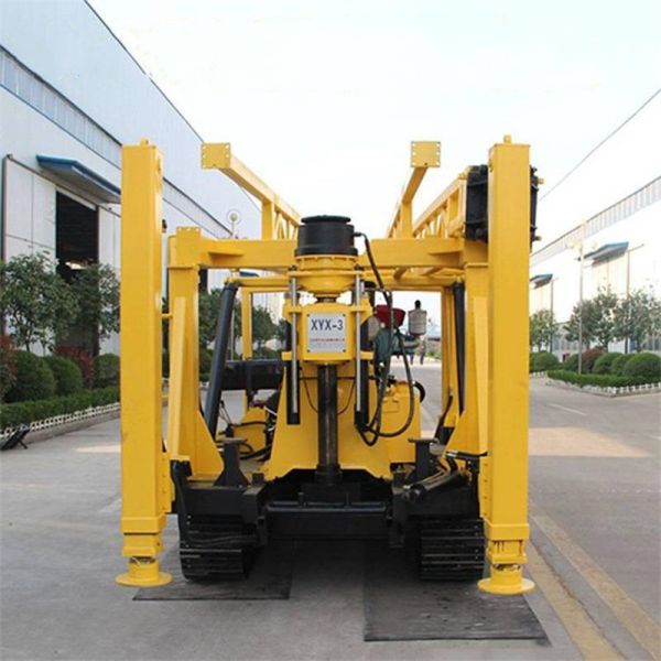 Máquina de perforación del núcleo de pozo de diamante montada en ruedas de 600 m con torre hidráulica