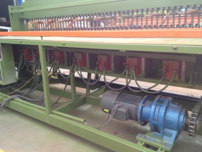 65times/Min Wire Mesh Welded Machine 300mm avec le moteur d'étape