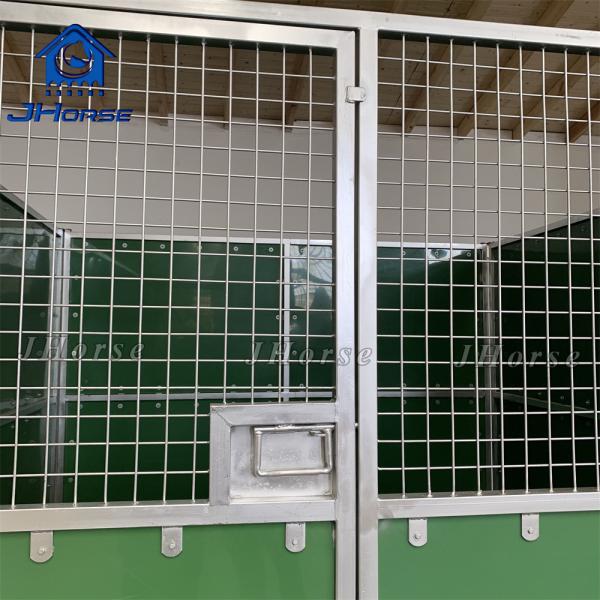 Low Maintenance Portable Horse Stable High Durability Standard Front Type Customizable