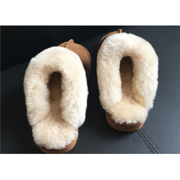 Коричневый цвет тапочки овчины дам каштана тапочек овчины графини дам делюкс