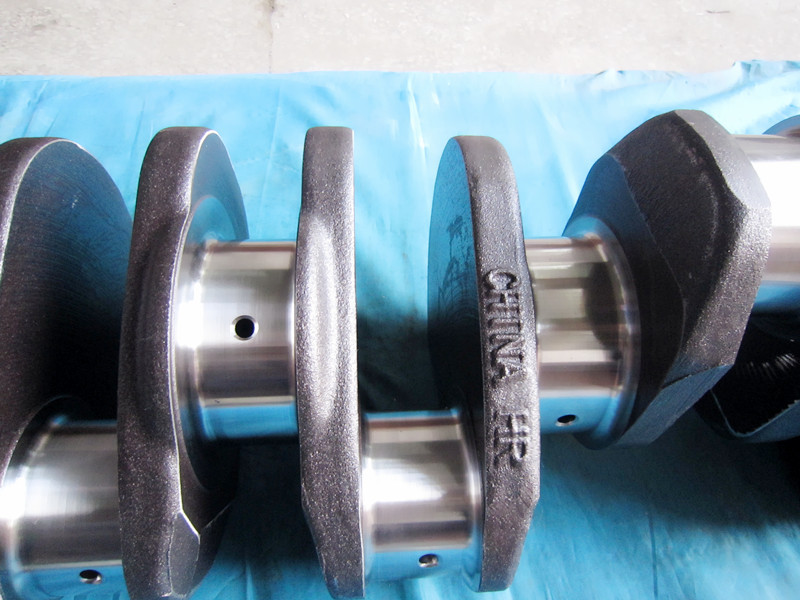 T375 / L375 Engine Cummins Crankshaft C3965010 , Cummins Engine Kits