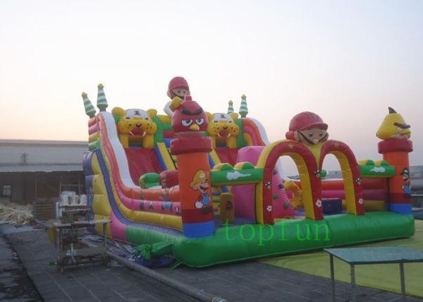 A terra inflável do divertimento, parque de diversões inflável fortifica para crianças/anúncio publicitário
