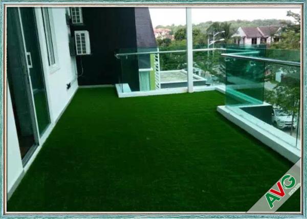 PE Yarn Commercial Outdoor Artificial Grass Non - infill Need For Outdoor Landscape