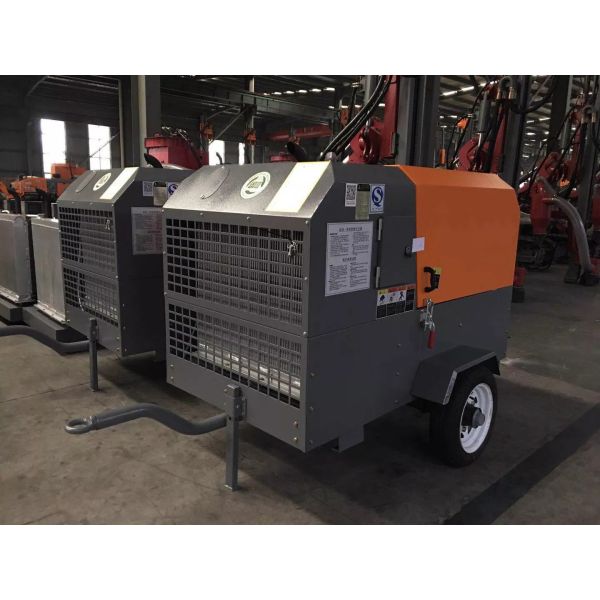 7 Bar 37 Kw 50HP Diesel Mobile Air Compressor For Mining / Building Site