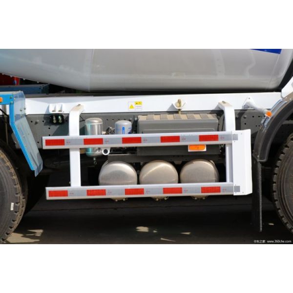 7.98 Square Concrete Mixer Truck with 6x4 8x4 Chassis Sinotruk HOWO TX 350 HP Diesel Fuel
