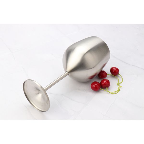 Raise Your Glass in Style with this Outdoor RED WINE CUP Durable 304 Stainless Steel