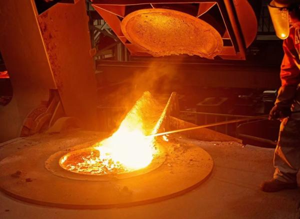 Masse de ramage de revêtement réfractaire de four sur mesure pour la fusion d'acier à haute teneur en manganèse