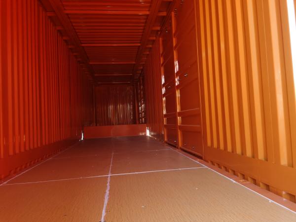Enclosed 3 Axle Box Cargo Trailer 80 Ton High Load Capacity High Capacity