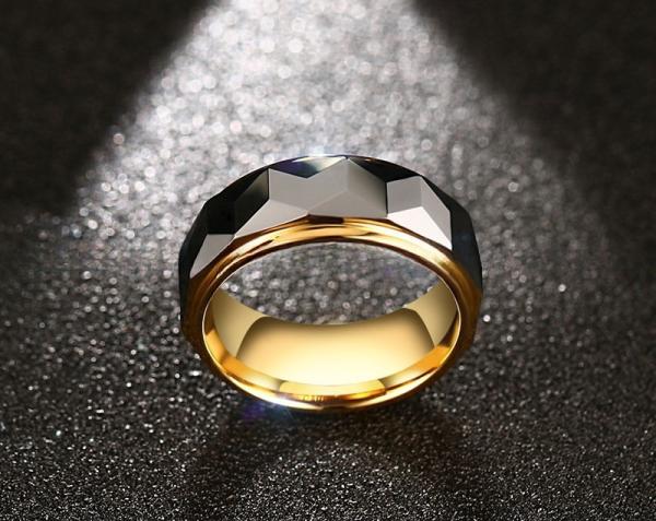 Anneaux en carbure de tungstène à facettes noires en or 8 mm pour hommes Anneaux de mariage très poli pour couples bijoux de mode Confort Fit