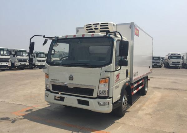 Euro 2 5 Ton Refrigerated Truck For Frozen Foods Transporting XL-300  -18 Degree