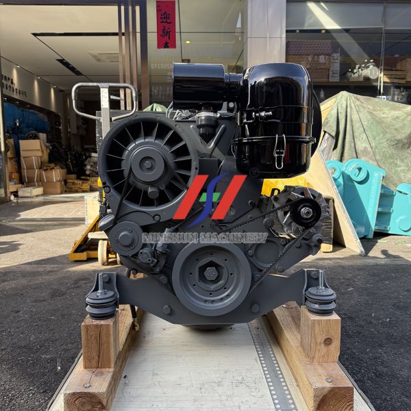 F4L912 Deutz 4-cylinder Water-cooled Engine, 46kw Power, 2350rpm Speed