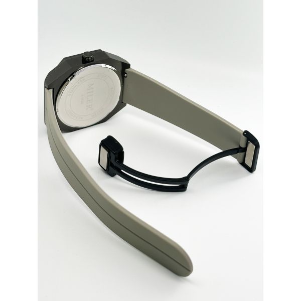 Casual Men's quartz Watches Minimalist Stick Needle Scale Three Eye Six Needle Waterproof men's quartz Watch