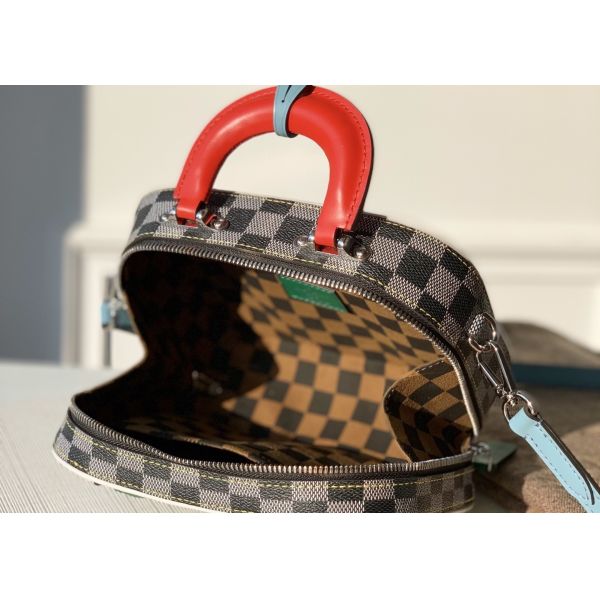 Single Strap Square Leather 20cm Womens Travel Handbag For Ladies