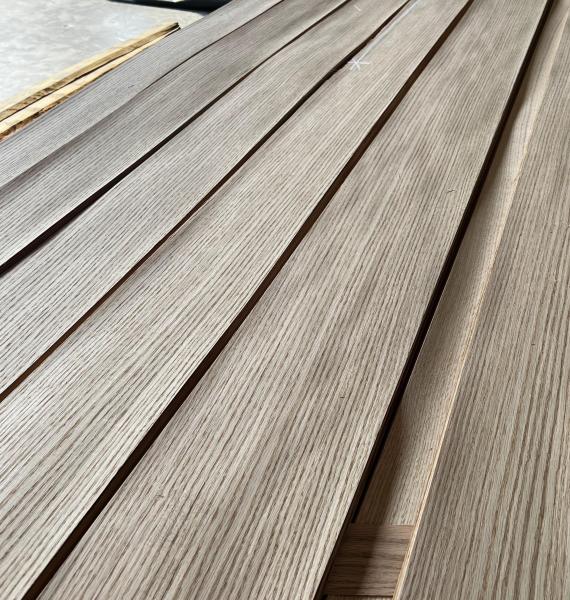 2023 Wholesale Red Oak Wood Veneer 0.45mm Oak Veneer Wood Sheets Natural Oak Veneers