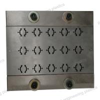 Composants moulés en plastique Outil de moulage par injection utilisé pour produire une bande d'isolation thermique