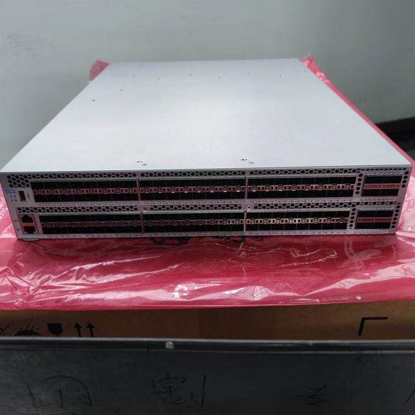 ПЕРЕКЛЮЧАТЕЛЬ 128 DS-6630B DELL EMC CONNECTRIX 32GB FC переносит гаван основание 48