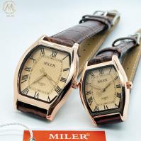 Une montre de couple unisexe, étanche, lumineuse.