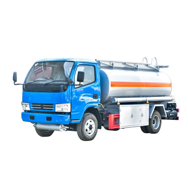 Durable Right Hand Drive Fuel Oil Tanker Truck With 4 6L Engine Capacity