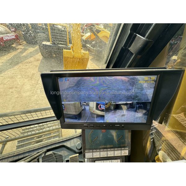 Used Komatsu Pc 200 Excavator Crawler Excavator Moving Type Maximum Digging Height 11000