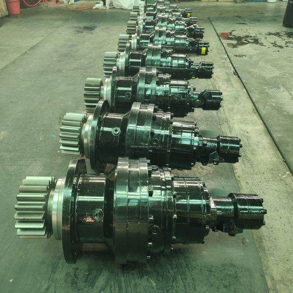 Hydraulic Brevini Riduttori Gearbox for Slewing Device Planetary Gearing Arrangement