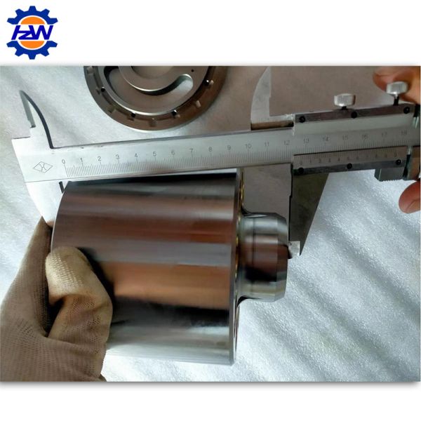 708-2H-04750 HYDRAULIC CYLINDER BLOCK ASS'Y for KOMATSU PC400-7 PC450-8 PC400-8 Crawler Excavator Hydraulic Rebuild