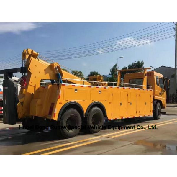 HOWO 50 Ton Heavy Duty Rotator Wreckers Tow Truck With 360 Degree Rotation