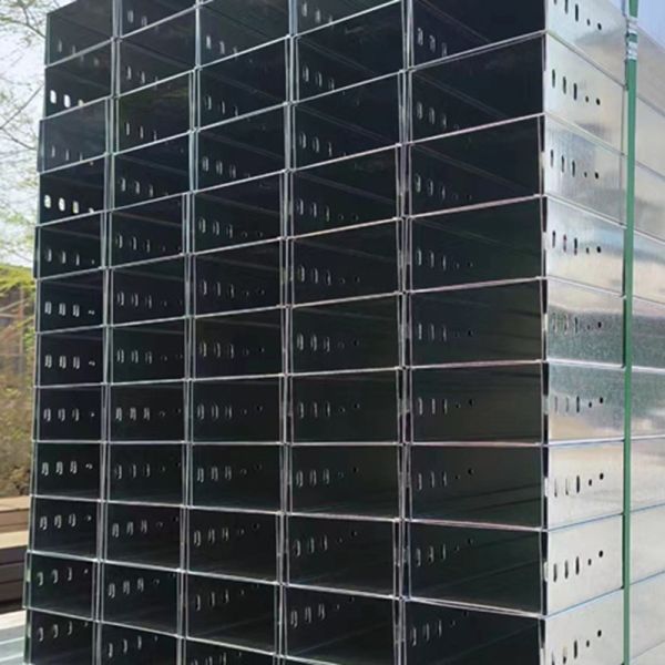 Cable de la bandeja exterior galvanizado en caliente sin combustibilidad resistencia al fuego y cubierta