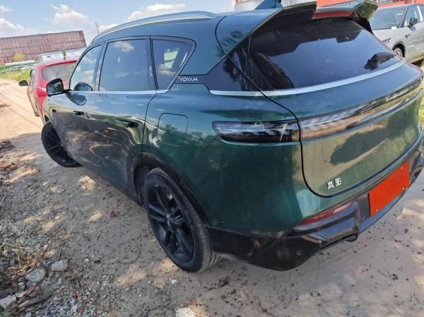 Coches usados populares Lantu GRATUITO 2024 Ultra SUV de tamaño mediano-grande con tipo de energía EREV y caja de cambios EV de velocidad única