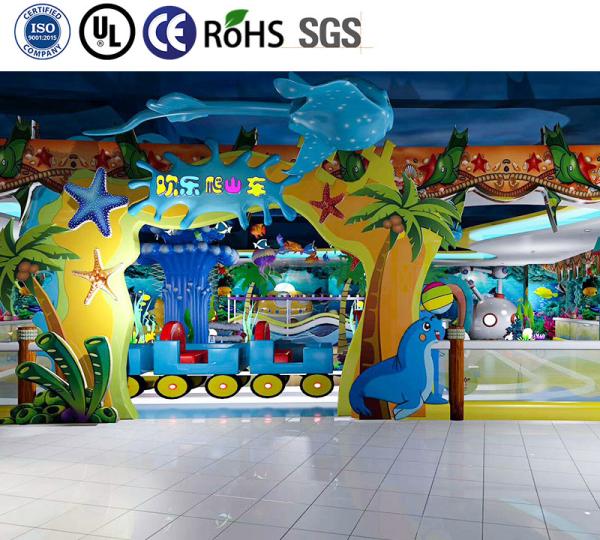 Equipamento de parque de diversões para crianças com tema marinho