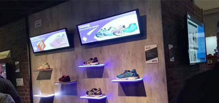 Протягиванный экран рекламы полки дисплея Lcd края цифров лифта такси Tft OEM плоский
