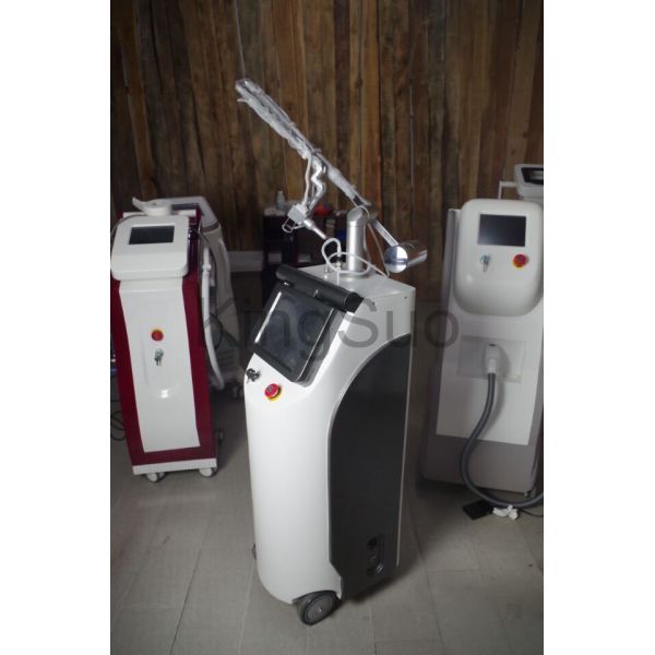 RF Metal Tube Fractional Co2 Laser for Wrinkle Removal