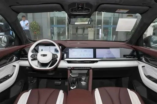 2024 Geely Xingyue L Left Hand Drive Car 2.0t 5 Seaters SUV Electric Fuel 0km  Cars