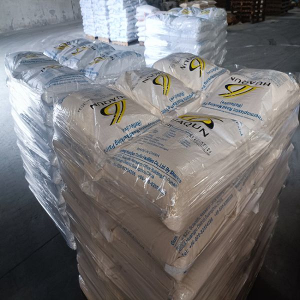 15% de perles de verre pré-mélangées Peinture de marquage routier à fonder à chaud pour réduire les accidents de la route