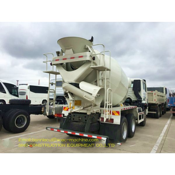 Sino Howo 8 CBM Concrete Agitator Truck Cement Mixing Truck For Construction