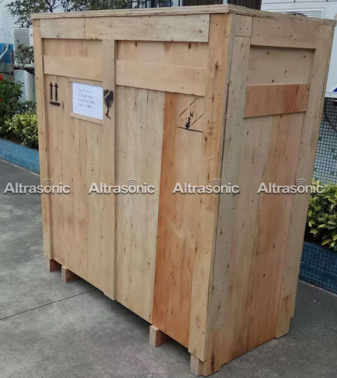 Ultrasonic Sealing machine 35khz With Titanium OEM Wheel for polyester fabric sewing