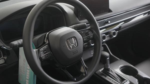 Carro da marca japonesa Honda Civic HATCHBACK 240TURBO CVT TOP Version Carros chineses Branco Preto