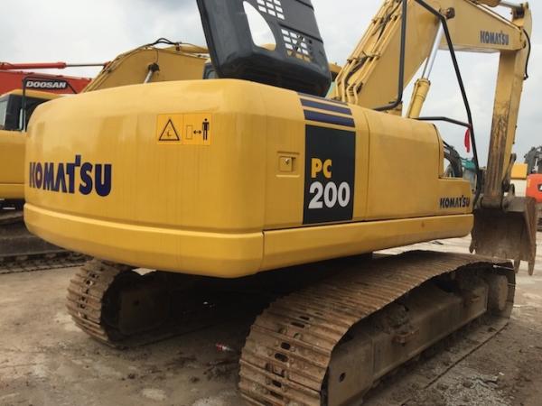 Máquina escavadora hidráulica usada KOMATSU PC200-7 da esteira rolante 3200 horas sob boas condições