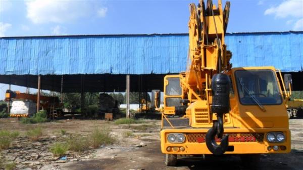 Used kato 250ton truck crane for sale
