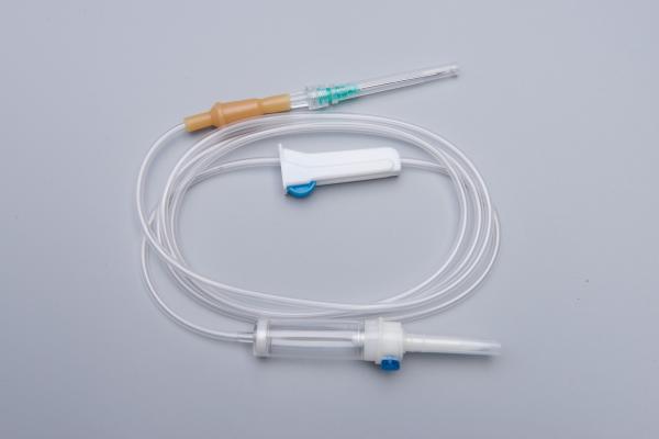 EO Gas Sterilized Disposable Infusion Set 20 Drops/Ml  Luer Lock Connector