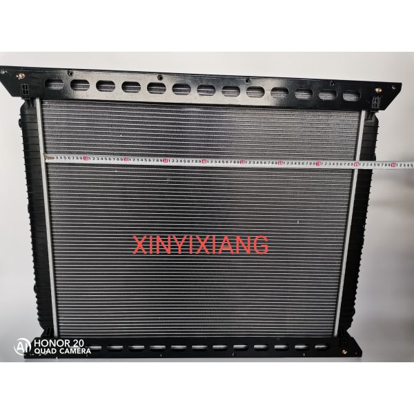 Радиаторов тележки WG9725530270 Haowo материал дизельных пластиковый алюминиевый