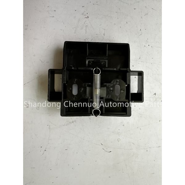 Driver'S Cab Front Decorative Cover Lock Buckle 810W61140-6006 Truck Components