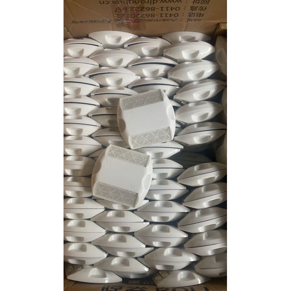 3-M Road Pavement Marker Reflective Cat Eyes Plastic Road Studs