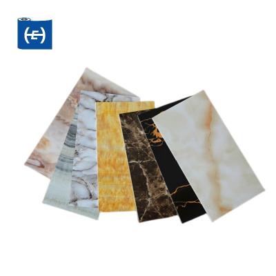 Rolos de filme de proteção de PE auto-aderente para folhas UV PVC painéis de parede de mármore painéis de WPC