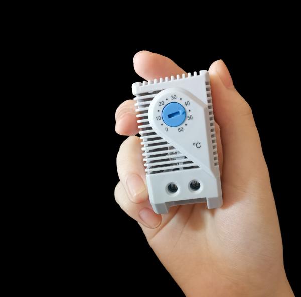 KTO 011 Thermostatic Bimetal Thermostat NC Heating NO Cooling Small Compact