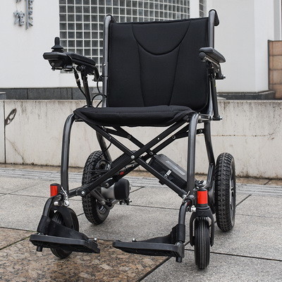 Lightweight Folding Electric Powered Wheelchairs Multifunction 6km/H