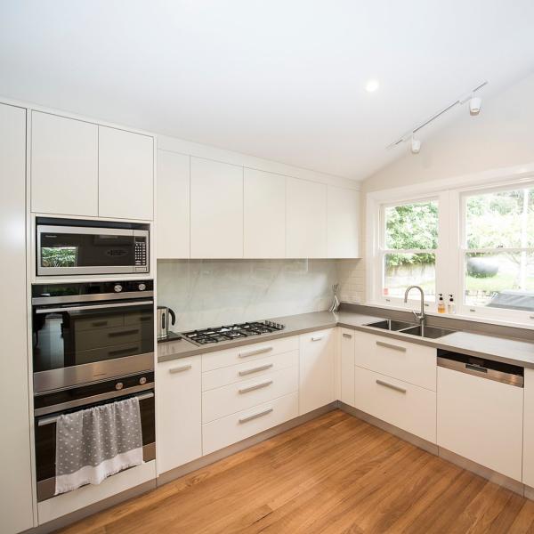 Modern PVC Kitchen Cabinet Modular Set Custom Wooden Furniture Water Proof