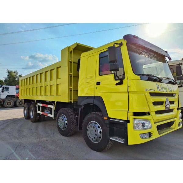 Дизайн радиальных шин Подержанный Sinotruk HOWO 8*4 Дамп-Трак с двигателем емкостью 6-8 л