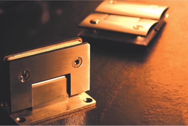 Solid Brass glass connector WL-8106 bevel circinate 90 degree double pack glass holding bracket Glass Clamp