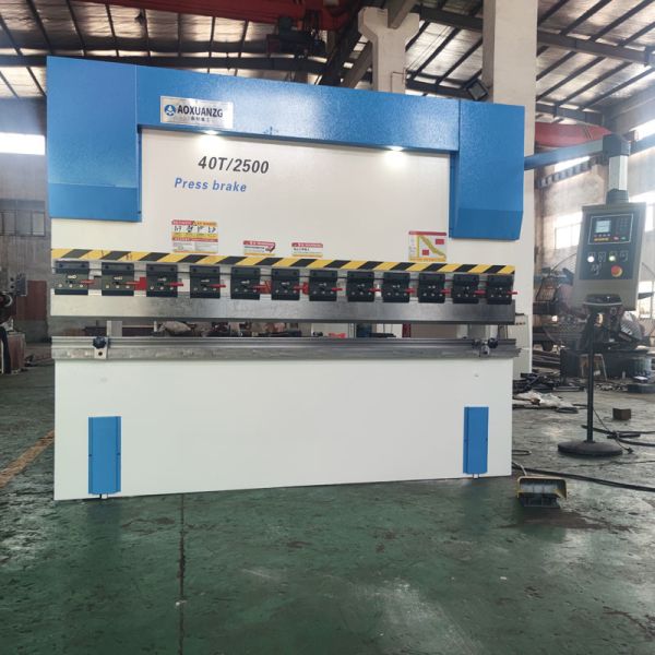 Máquina automática E21 40T 2500M M del freno de la prensa hidráulica para el acero inoxidable