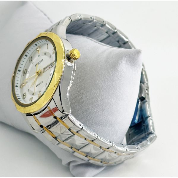 Miler Luxury Men Кварцевые часы Водостойкие Дата Неделя Светящиеся наручные часы Нержавеющая сталь Мужские часы